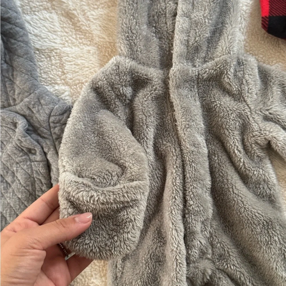 Magnetic Me Gray Footies Set | Newborn - Picture 7 of 9